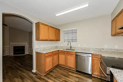 609 Hollyberry Drive, Mansfield, TX 76063 - Photo 5