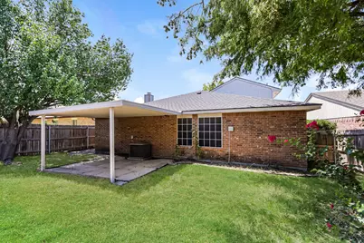 609 Hollyberry Drive, Mansfield, TX 76063 - Photo 15