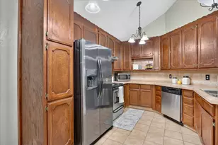 10634 Tall Oak Dr, Fort Worth, TX 76108 - Photo 5