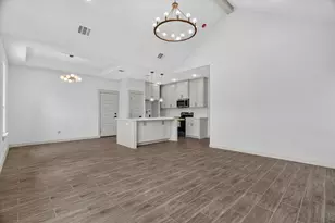 5849 Black Pine Cir, Granbury, TX 76048 - Photo 3