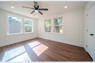 7054 Fairdale Avenue, Dallas, TX 75227 - Photo 11