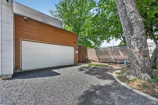 4413 Roseland Ave, Dallas, TX 75204 - Photo 3