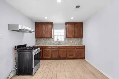 1016 Sycamore Terrace, Fort Worth, TX 76104 - Photo 5