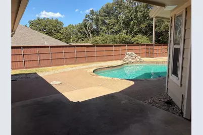 1911 Buffalo Bend Drive, Lewisville, TX 75067 - Photo 5