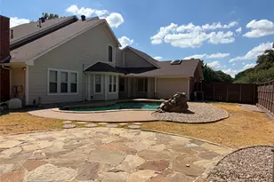 1911 Buffalo Bend Dr, Lewisville, TX 75067 - Photo 3