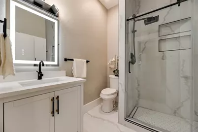924 N Winnetka Avenue, Dallas, TX 75208 - Photo 31