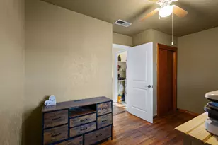 305 Cheyenne Dr, Runaway Bay, TX 76426 - Photo 9