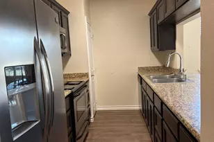 802 E 21st, Cisco, TX 76437 - Photo 5