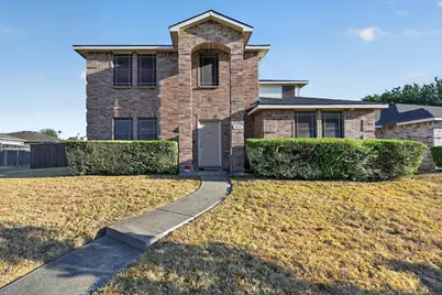1049 Badger Run, Lancaster, TX 75134 - Photo 3