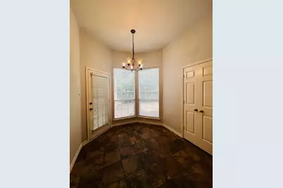 8648 Mill Creek Road, Irving, TX 75063 - Photo 9