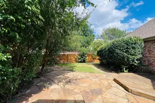 8648 Mill Creek Rd, Irving, TX 75063 - Photo 15