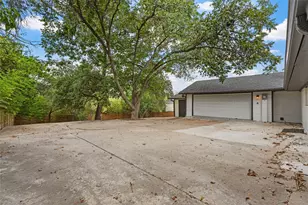 1132 Western Oaks Dr, Woodway, TX 76712 - Photo 35