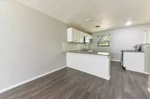 4114 Ladale Dr, Dallas, TX 75212 - Photo 5