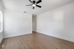417 E Hughes St, Collinsville, TX 76233 - Photo 19