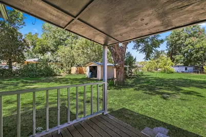 417 E Hughes Street, Collinsville, TX 76233 - Photo 25