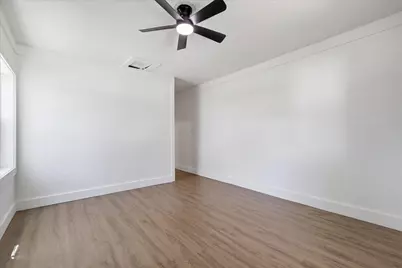 417 E Hughes Street, Collinsville, TX 76233 - Photo 19