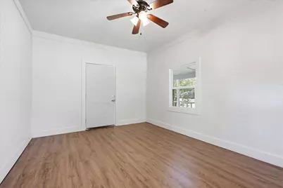 417 E Hughes Street, Collinsville, TX 76233 - Photo 11