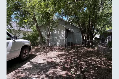 615 S Throckmorton Street, Sherman, TX 75090 - Photo 25