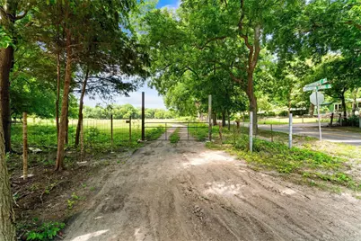 1213 S Houston School Road, Lancaster, TX 75146 - Photo 1