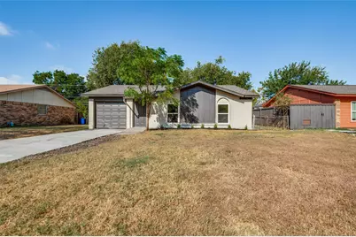 1617 Avenue A, Grand Prairie, TX 75051 - Photo 3