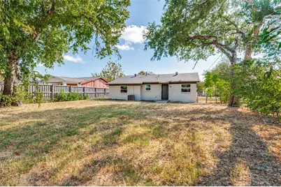 1617 Avenue A, Grand Prairie, TX 75051 - Photo 25