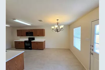 8108 Stowe Springs Lane, Arlington, TX 76002 - Photo 11
