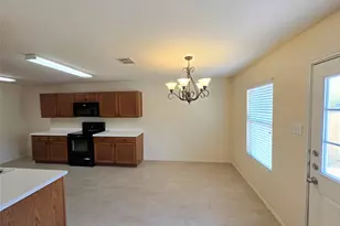 8108 Stowe Springs Ln, Arlington, TX 76002 - Photo 11
