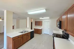 8108 Stowe Springs Ln, Arlington, TX 76002 - Photo 13
