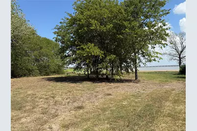 456 Causeway View, Seven Points, TX 75143 - Photo 3