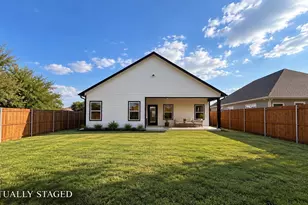 302 W Pine St, Whitewright, TX 75491 - Photo 37