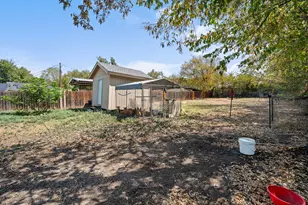 1201 S Sargent St, Fort Worth, TX 76105 - Photo 11