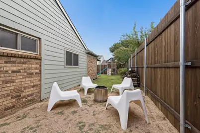 425 Kirkwood Drive, Lewisville, TX 75067 - Photo 25