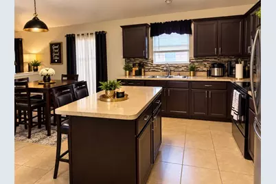 1809 Chapman Drive, Lancaster, TX 75134 - Photo 5