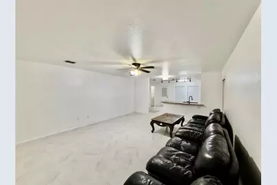 8107 Stowe Springs Lane, Arlington, TX 76002 - Photo 9