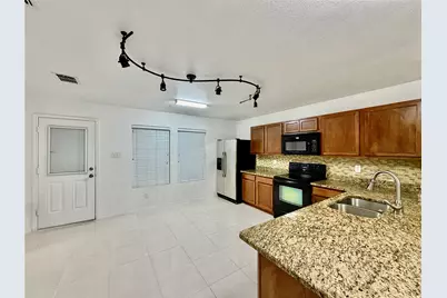 8107 Stowe Springs Lane, Arlington, TX 76002 - Photo 11