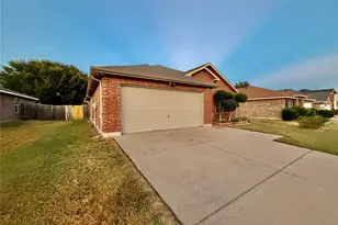 8107 Stowe Springs Ln, Arlington, TX 76002 - Photo 3