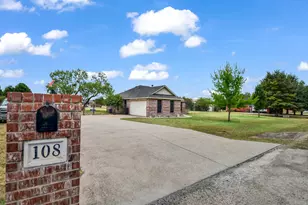 108 Butternut Ct, Weatherford, TX 76088 - Photo 3