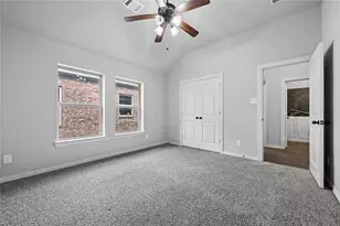 6918 Belteau Ln, Dallas, TX 75227 - Photo 17