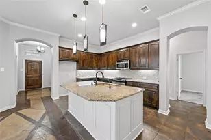 6918 Belteau Ln, Dallas, TX 75227 - Photo 3