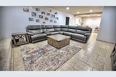 105 E Pecan Street, Saint Jo, TX 76265 - Photo 5