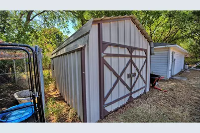 105 E Pecan Street, Saint Jo, TX 76265 - Photo 21