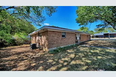 105 E Pecan Street, Saint Jo, TX 76265 - Photo 25