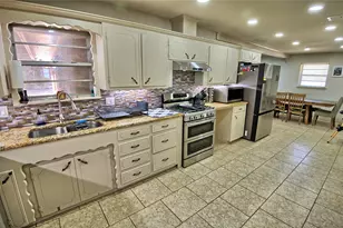 105 E Pecan St, Saint Jo, TX 76265 - Photo 3