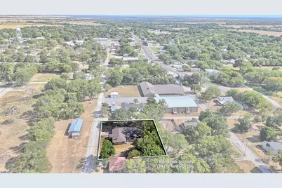 105 E Pecan Street, Saint Jo, TX 76265 - Photo 35