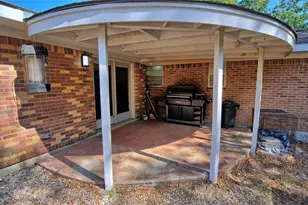 105 E Pecan St, Saint Jo, TX 76265 - Photo 23