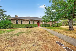 215 Roma Dr, Duncanville, TX 75116 - Photo 3