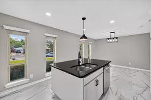 215 Roma Dr, Duncanville, TX 75116 - Photo 9