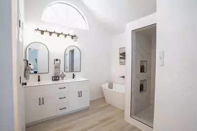 18942 Ravenglen Court, Dallas, TX 75287 - Photo 17