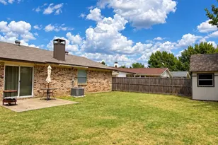 6432 Grasshopper Dr, Watauga, TX 76148 - Photo 17