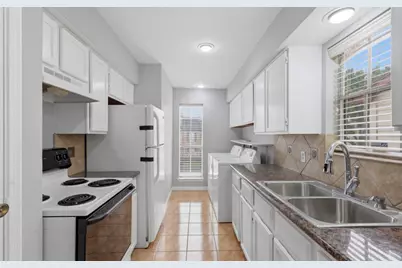 2120 El Paseo Street #206, Houston, TX 77054 - Photo 5